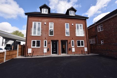 4 bedroom semi-detached house to rent, Hill Crest Grove, Nottingham