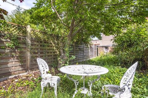 108 Nelson Road, Whitton, Twickenham, TW2 7AY