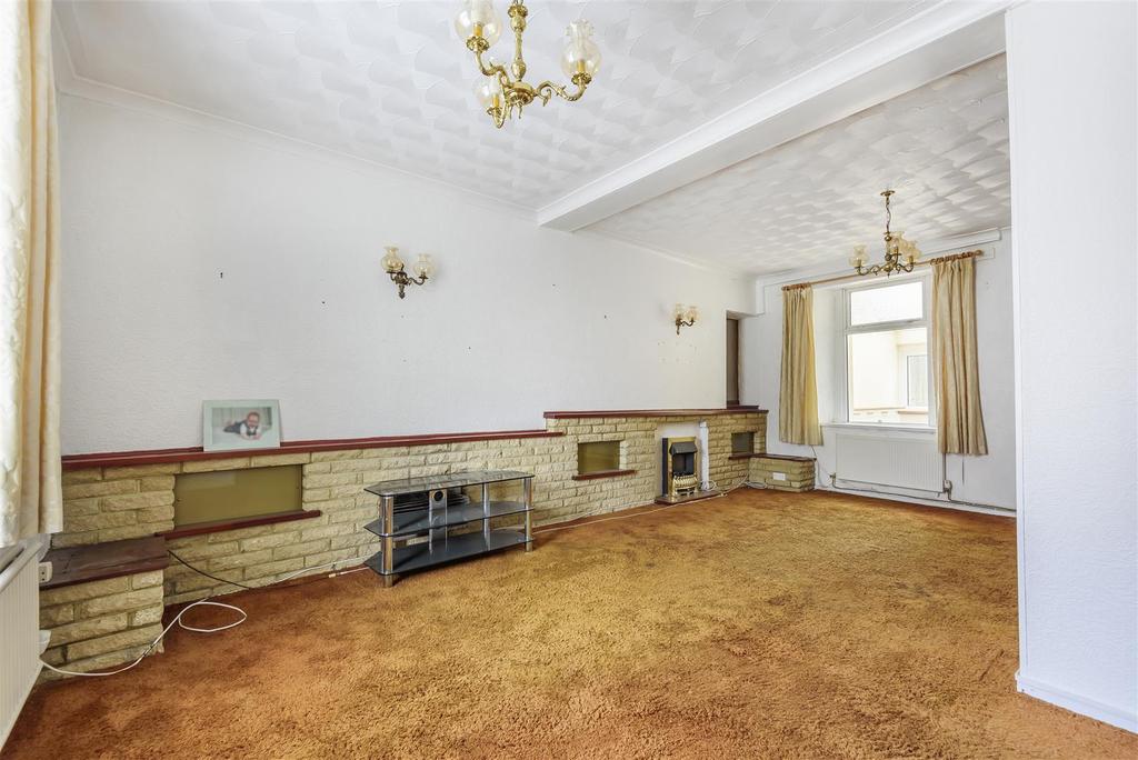 Neath Road, Hafod, Swansea 3 bed end of terrace house £150,000