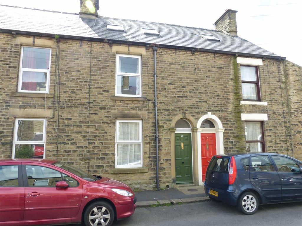 Duke Street, Glossop 3 bed terraced house £825 pcm (£190 pw)