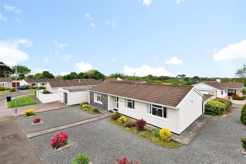 Tregenna Fields, Camborne 3 bed detached house for sale £450,000