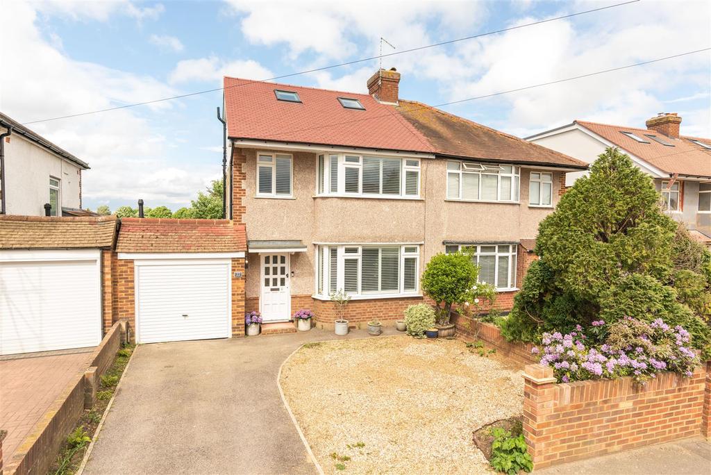 Molesham Way, West Molesey 4 bed house for sale £800,000