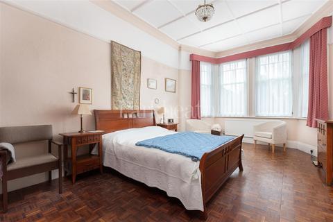 65 Exeter Road, London, NW2 4SE