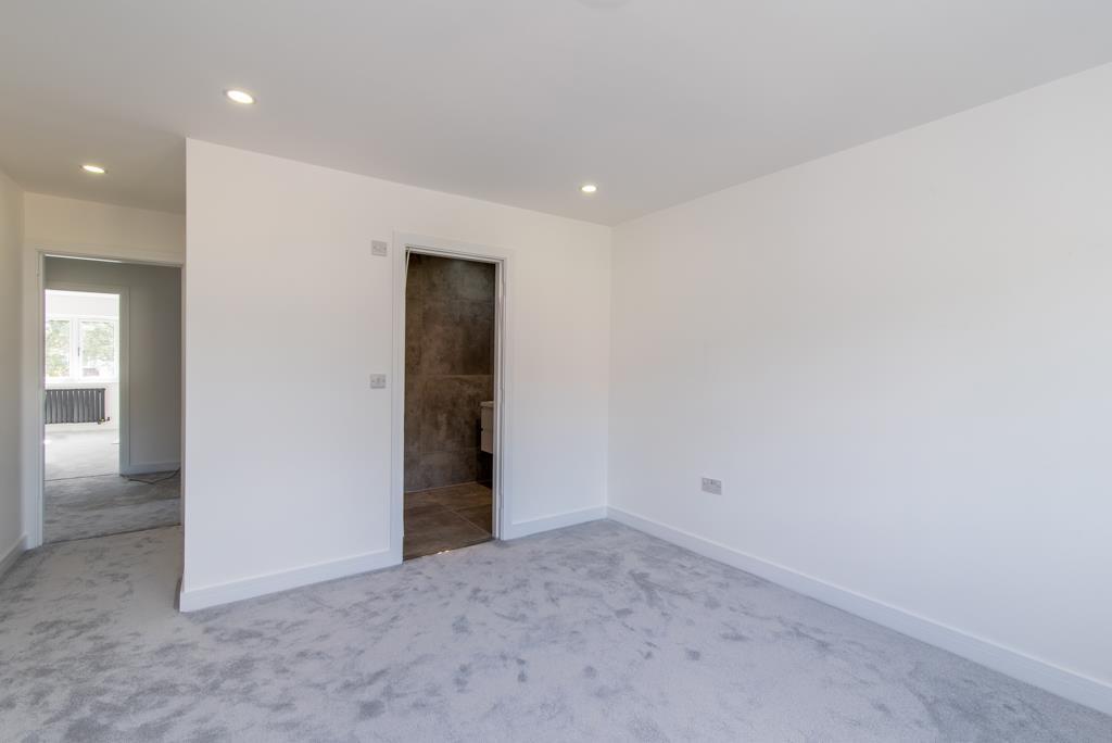 46 chesterfield av (17 of 28).jpg