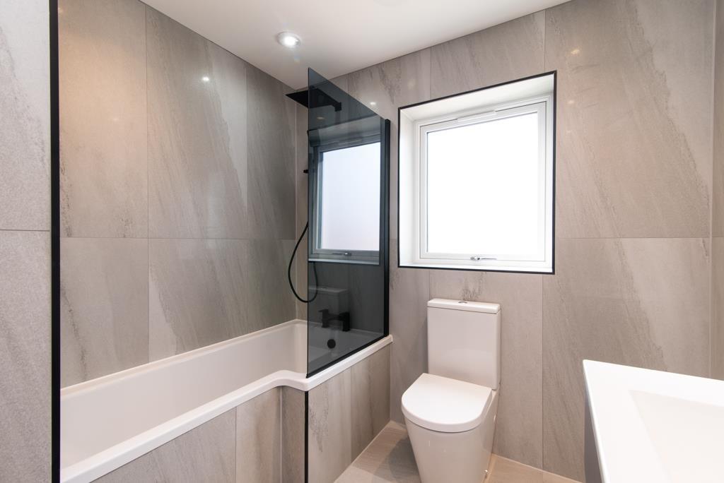 46 chesterfield av (20 of 28).jpg