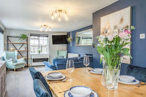 85 Bromham Road, Bedford, MK40 4BS