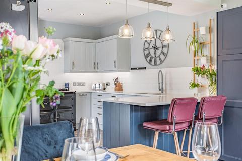 85 Bromham Road, Bedford, MK40 4BS