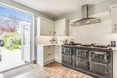 85 Bromham Road, Bedford, MK40 4BS