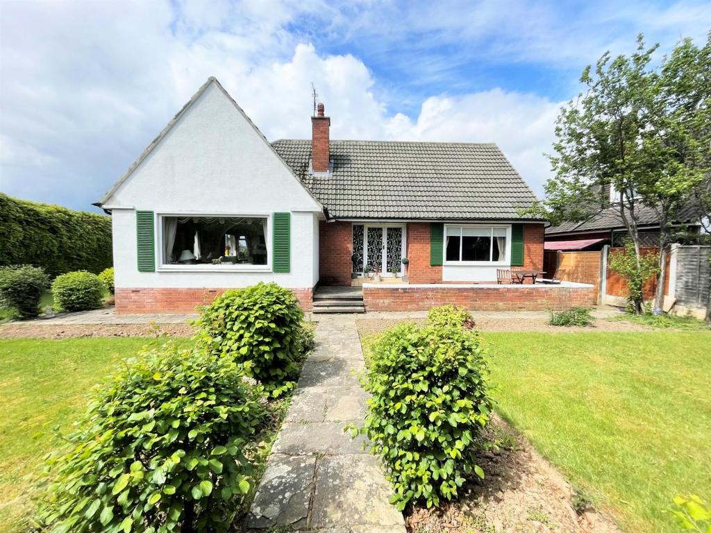 Spindrift, Low Lane, Middlesbrough 3 bed detached bungalow for sale £