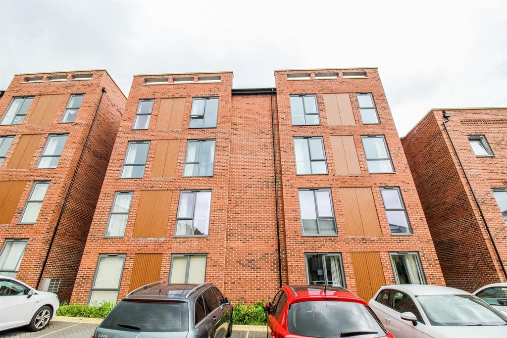 Carnforth Avenue, Wakefield WF1 2 bed property £46,500