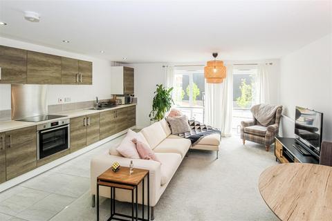 80 Carnforth Avenue, Wakefield, WF1 2GE