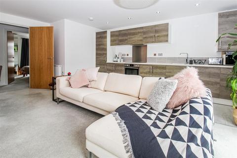 80 Carnforth Avenue, Wakefield, WF1 2GE