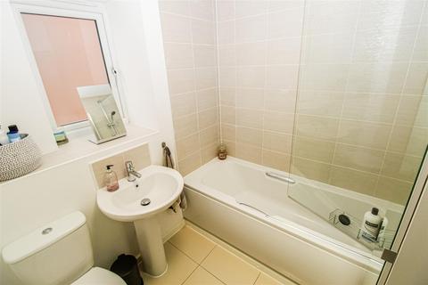 80 Carnforth Avenue, Wakefield, WF1 2GE