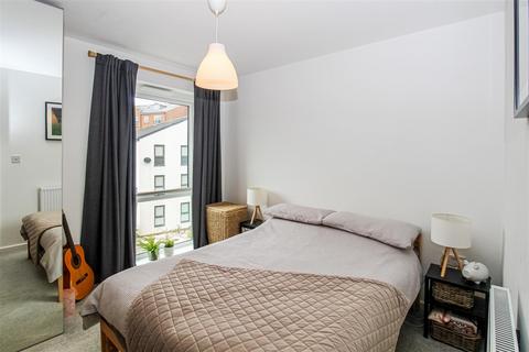 80 Carnforth Avenue, Wakefield, WF1 2GE