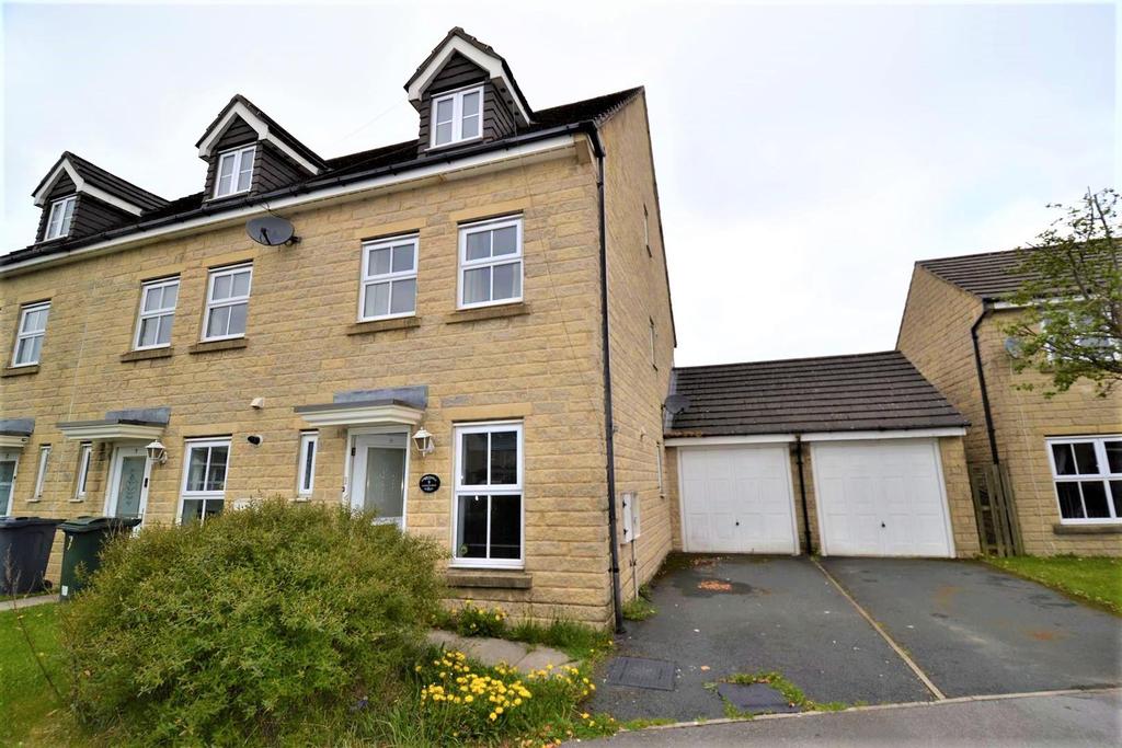 Yateholm Drive, Clayton Heights... 3 bed townhouse £150,000