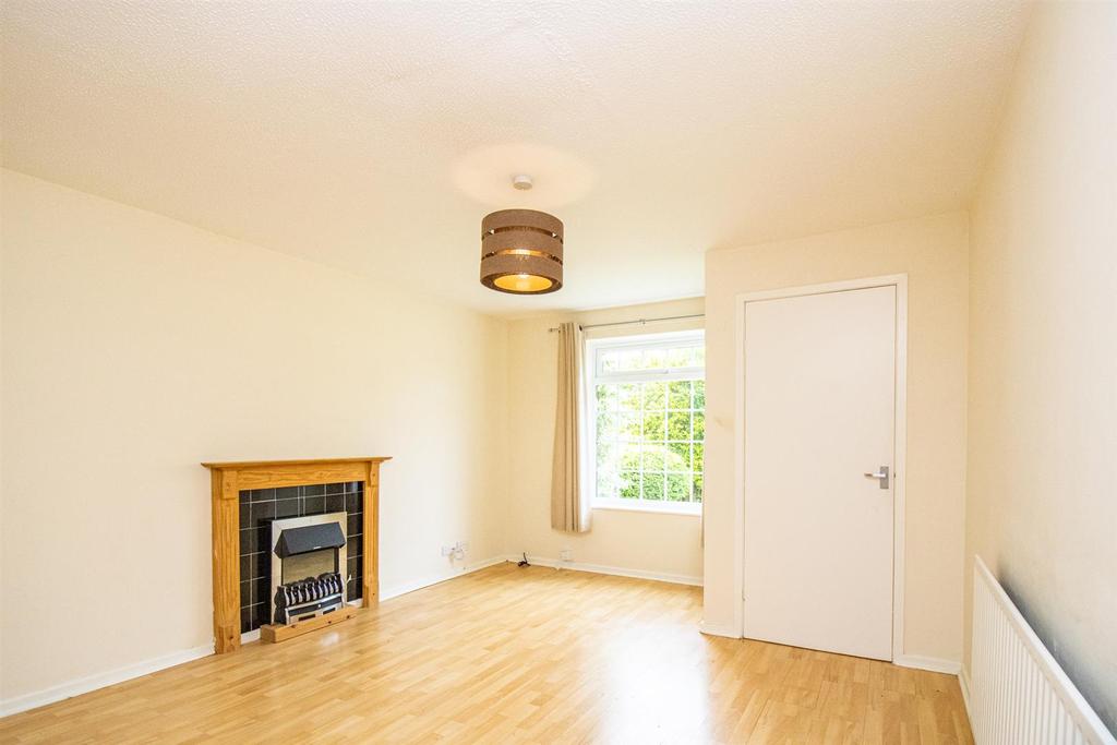 White Furrows Cotgrave Nottingham 2 bed townhouse £695 pcm (£160 pw)