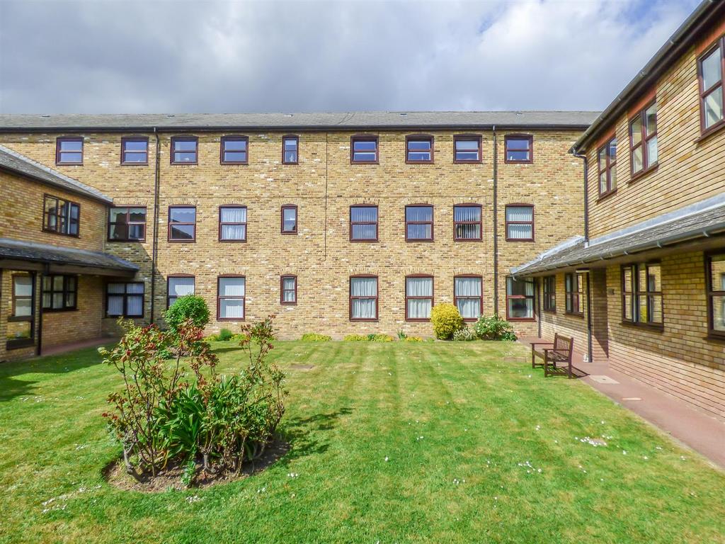 St. James Oaks, Trafalgar Road, Gravesend 1 bed retirement property for