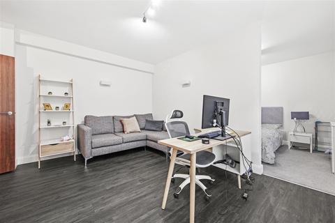 1 bedroom apartment to rent - College Crescent, London