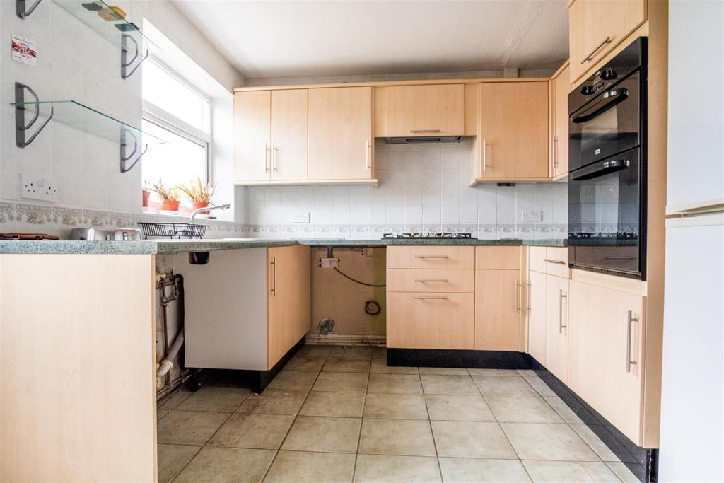 Countess Way, Euxton, Chorley 2 bed semidetached house £129,995