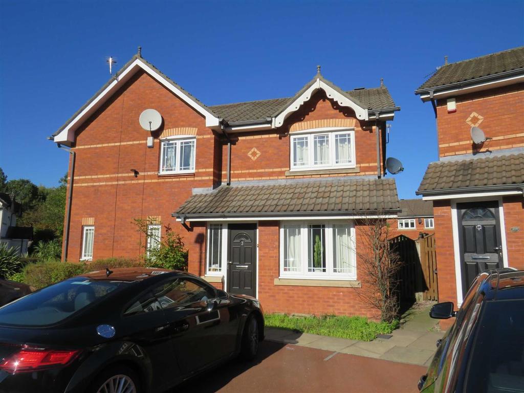 Holmeswood Close, WILMSLOW 2 bed mews £1,200 pcm (£277 pw)