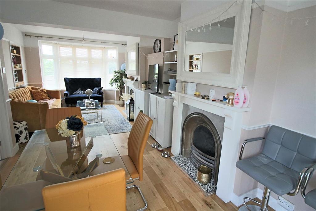 Argyle Road, Reading 3 bed semidetached house £430,000