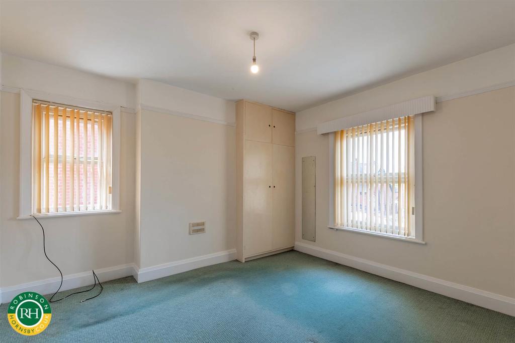 Brooke Street, Thorne, Doncaster 4 bed detached house £195,000