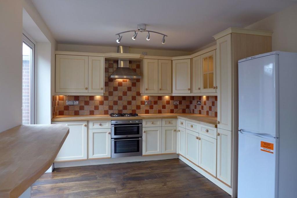 Shenstone Avenue, Norton 2 bed semidetached house £775 pcm (£179 pw)