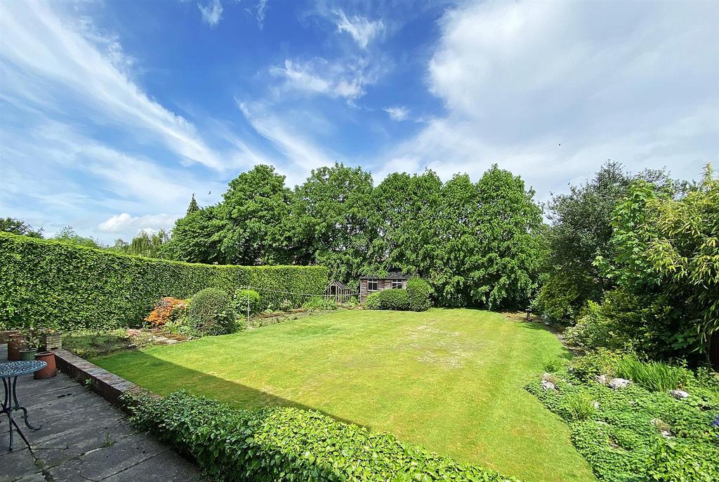 Wainwright Road, Altrincham 4 bed detached house £1,100,000