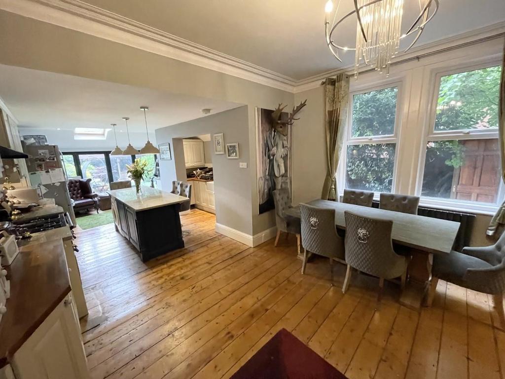 Old Cheltenham Road, Longlevens... 4 bed semidetached house £500,000