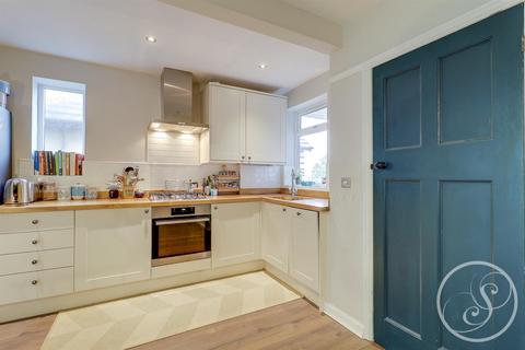 14 Roxholme Terrace, Leeds, LS7 4JH