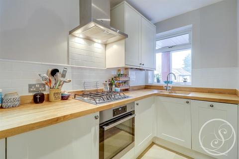 14 Roxholme Terrace, Leeds, LS7 4JH