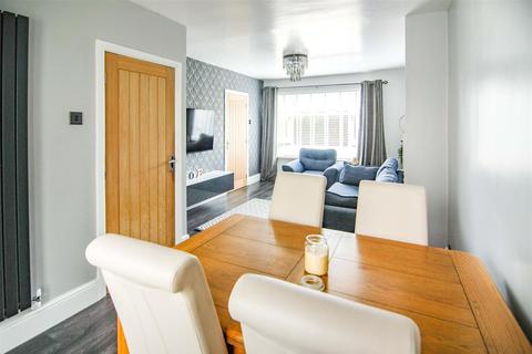 81 Farm Road, Kendray, Barnsley, S70 3DL