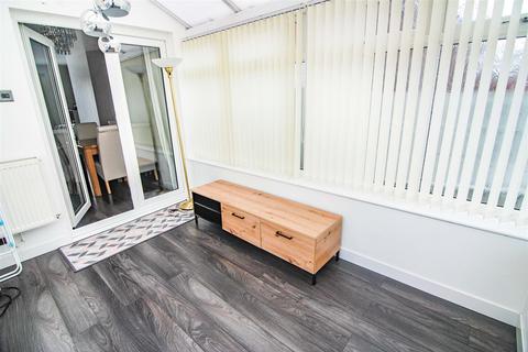 81 Farm Road, Kendray, Barnsley, S70 3DL