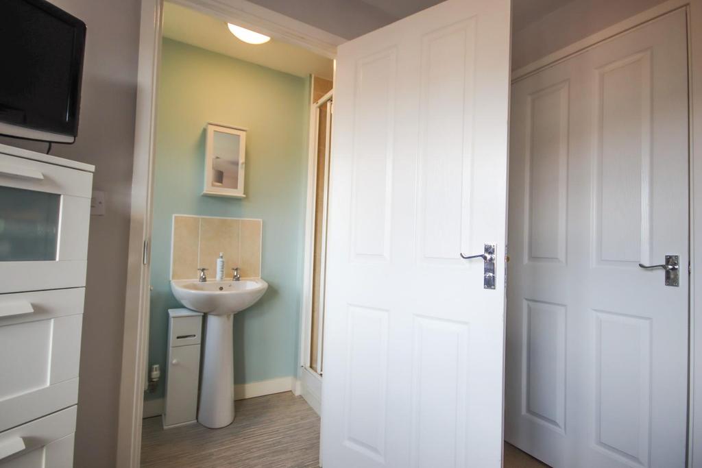 En Suite Shower Room