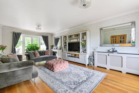 Thistledown Abbotswood Close, Guildford, GU1 1XA
