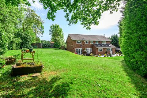 Thistledown Abbotswood Close, Guildford, GU1 1XA