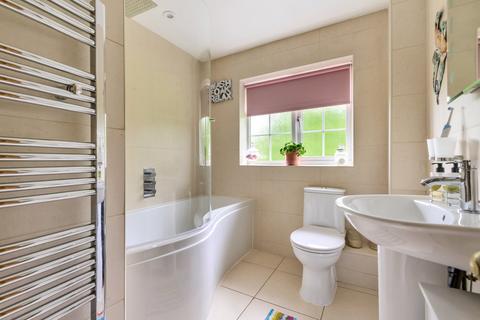 Thistledown Abbotswood Close, Guildford, GU1 1XA
