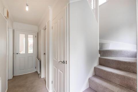 24 Leyfield Road, Dore, Sheffield, S17 3EE