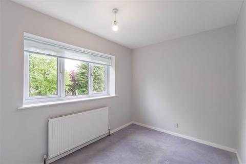 24 Leyfield Road, Dore, Sheffield, S17 3EE