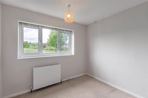 24 Leyfield Road, Dore, Sheffield, S17 3EE