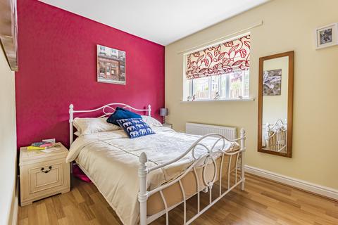 8 Hyde Road, Royal Wootton Bassett, Swindon, SN4 8GA