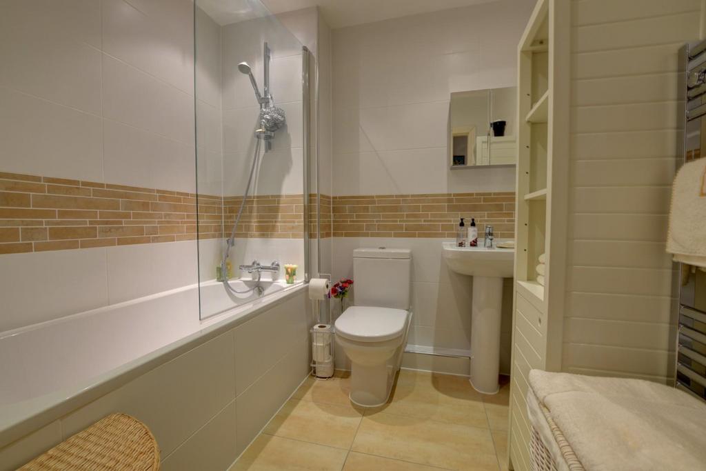 Bath 1.jpg