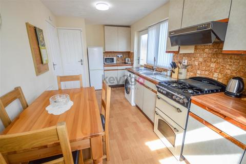 2 bedroom detached house for sale - Dunedin Grove, Halfway, Sheffield, S20