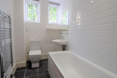 2 bedroom apartment to rent - Mortimer Crescent, NW6