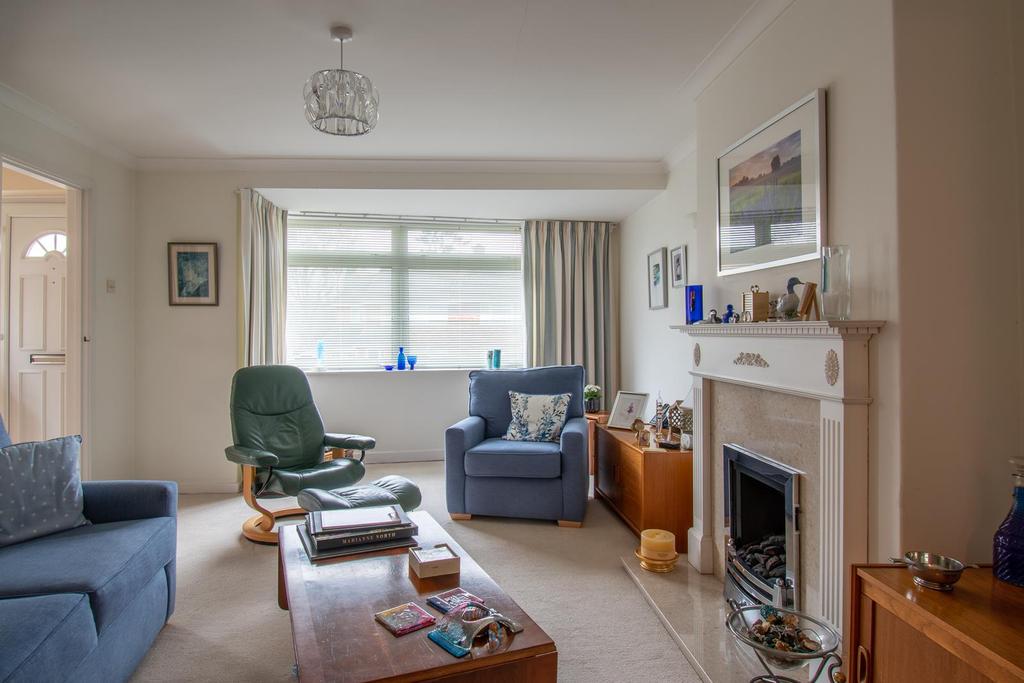 Andrews Road, Earley, Reading 3 bed semidetached house £595,000