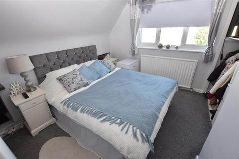 36 Brooklands Square, Canvey Island, SS8 0LE