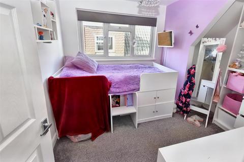 36 Brooklands Square, Canvey Island, SS8 0LE