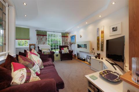4 bedroom end of terrace house for sale - Lillington Avenue, Leamington Spa