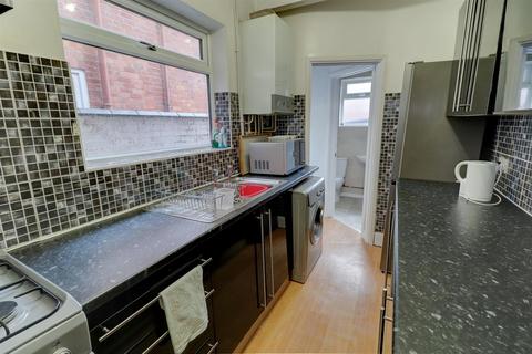 4 bedroom terraced house to rent - Kensington Road, Coventry