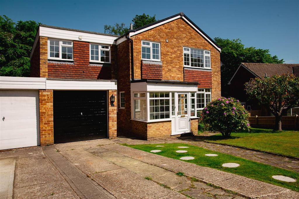 Saxonbury Close, Crowborough 4 bed detached house £675,000